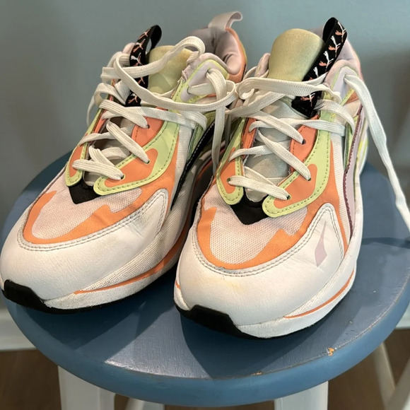 Puma Women's Multi Curve Mismatch Sneakers - Picture 2 of 13